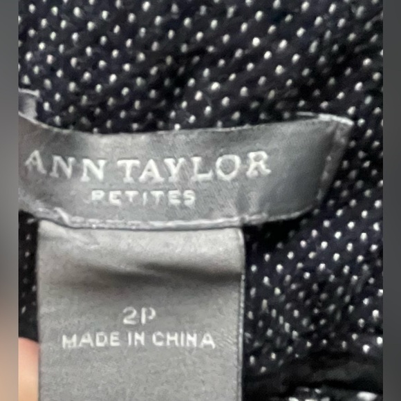 Ann Taylor Black White Dots Casual Shorts Women’s 2 Petite - Picture 3 of 8